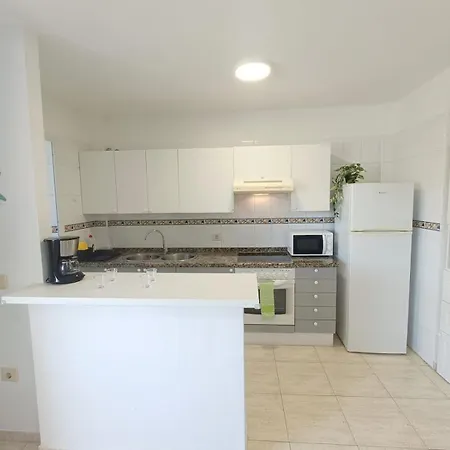 Cozy In Cristianos Apartment